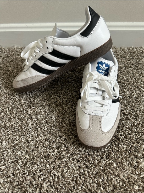 adidas Shoes - Adidas Sambas Women’s 8.5